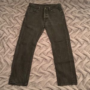 Men’s Black Levi Jeans 33x32